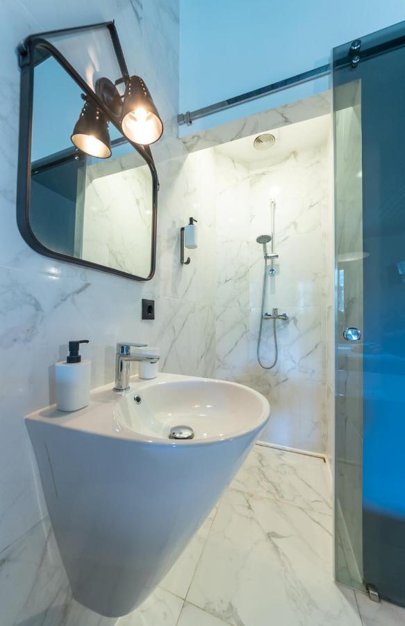 Apart Hotel On Zoloti Vorota Киев Экстерьер фото